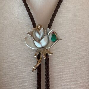 Vintage White Rose Bolo Tie with Green Jewel Accent